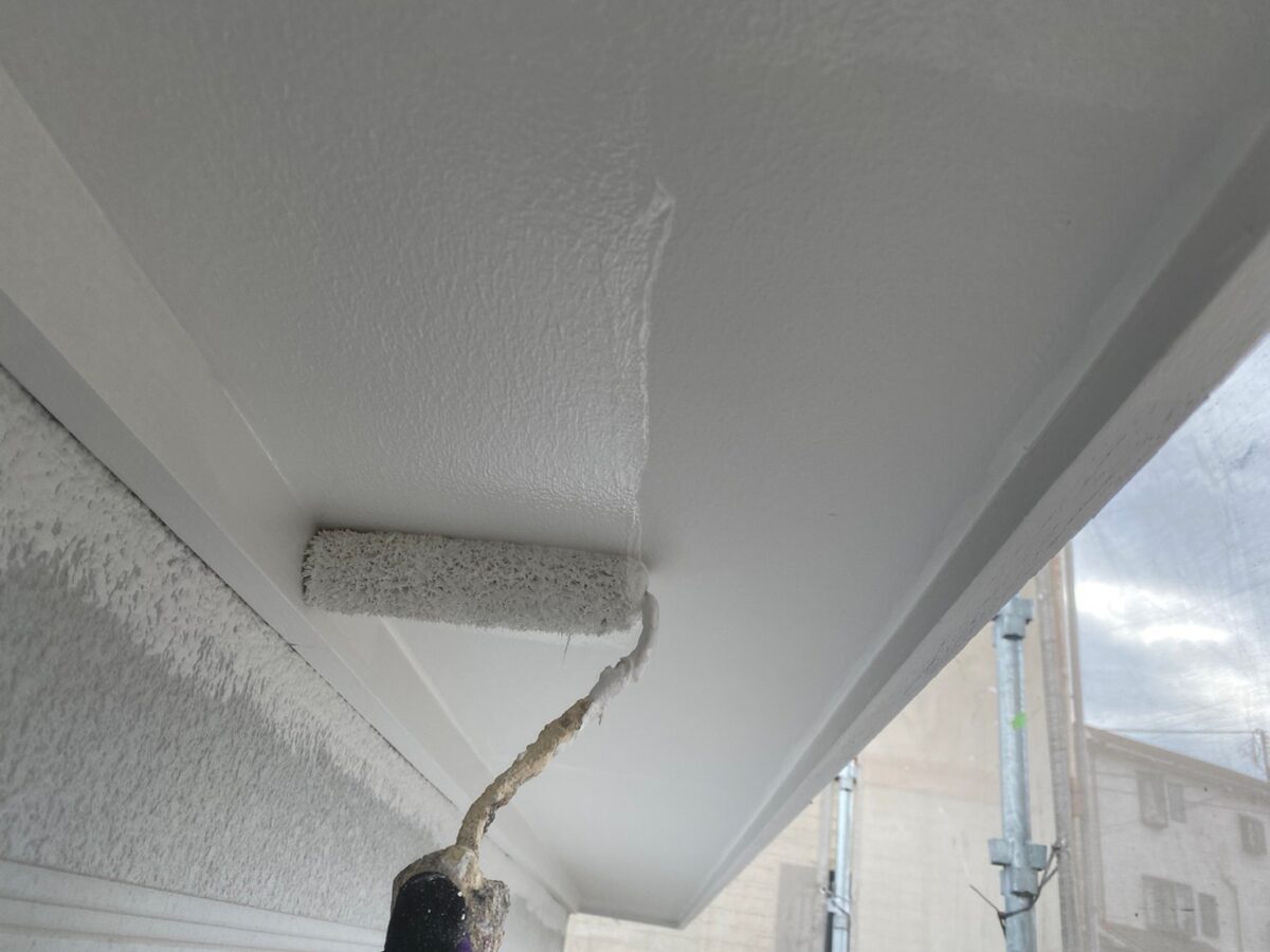 神奈川県三浦市　S様邸　破風板と軒天井の下地処理〜仕上げ塗装までを行いました！