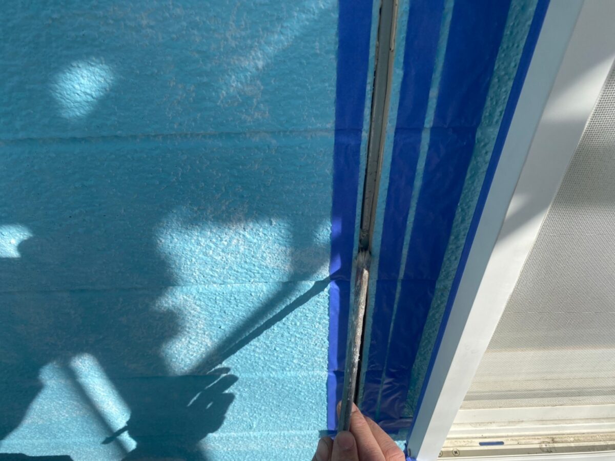 神奈川県横浜市　アパート　屋根・外壁塗装工事　サイディング　目地コーキングの打ち替え