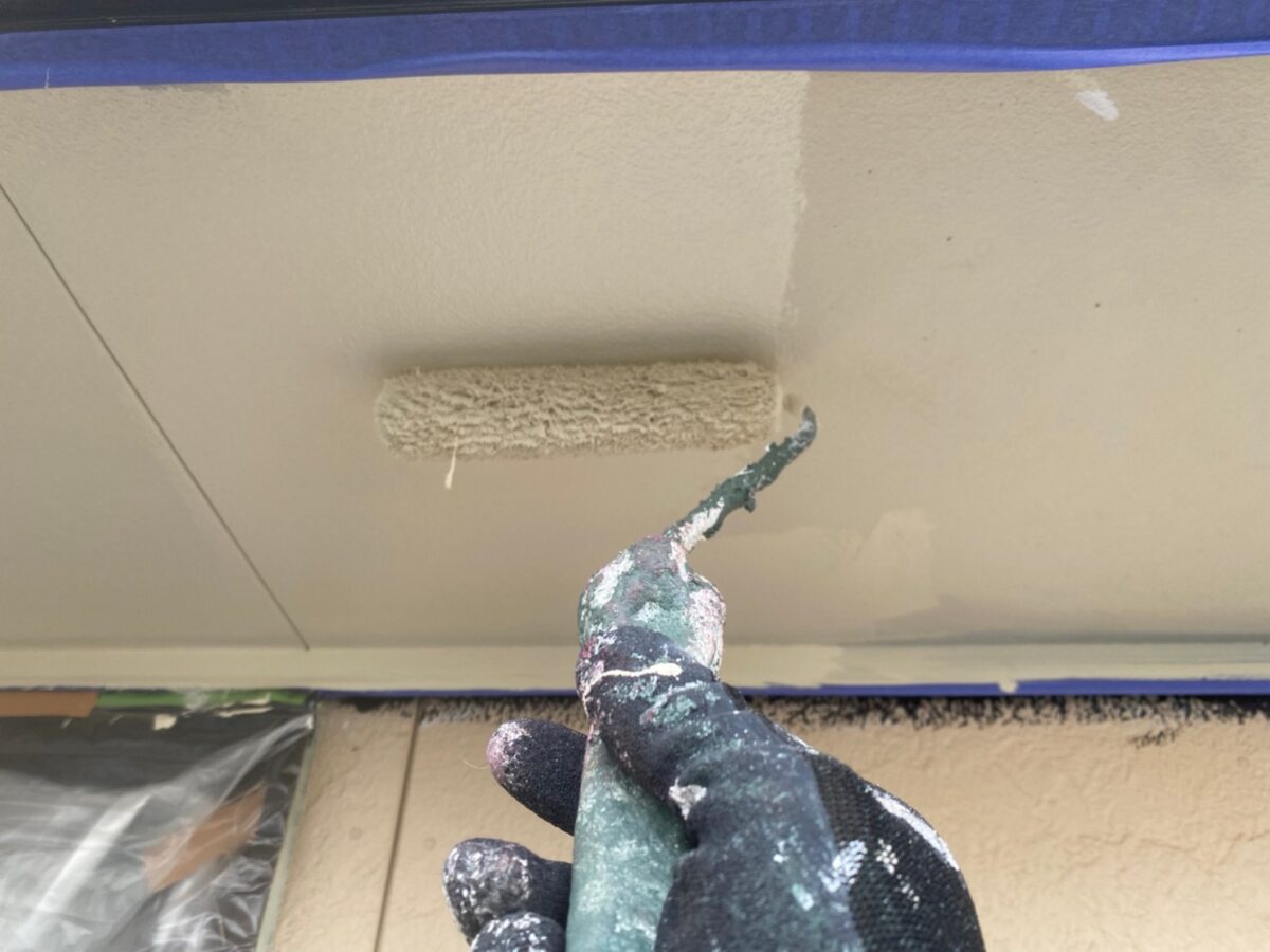 神奈川県川崎市　M様邸　屋根・外壁塗装工事　見切り材と軒天井の塗装