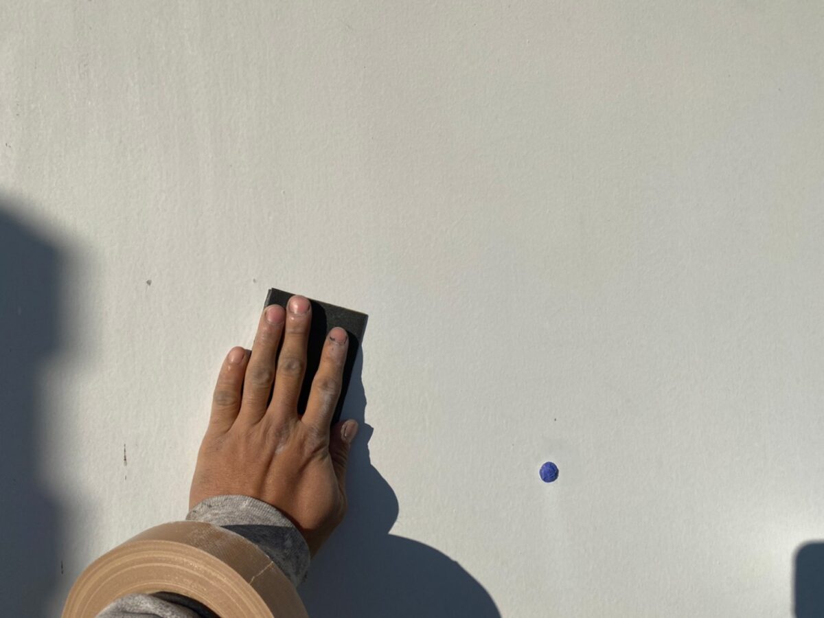 神奈川県横浜市【マンション外壁塗装工事】玄関の塗装作業を行いました！