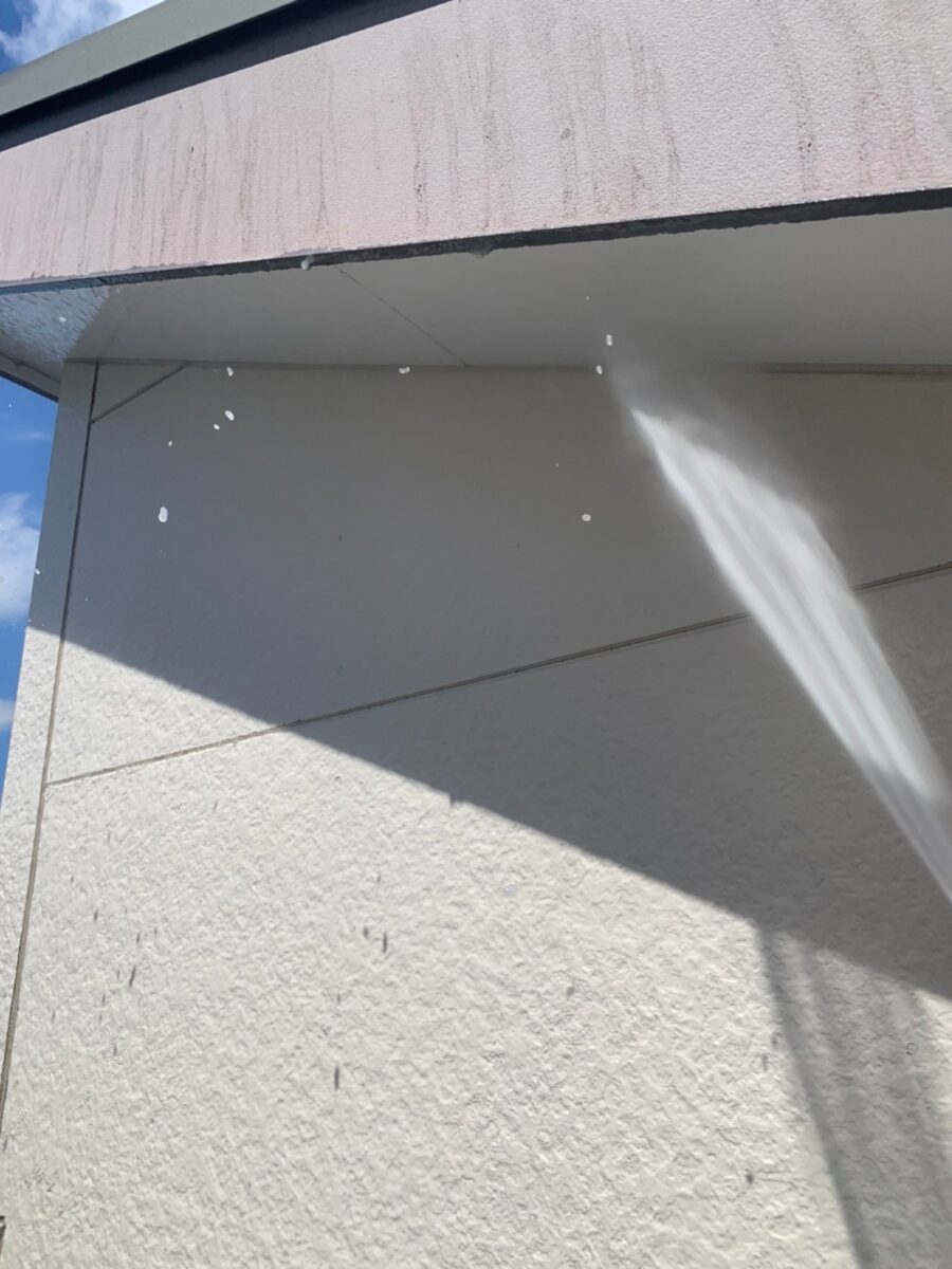 神奈川県横浜市　A様邸　屋根・外壁塗装・ベランダ防水塗装工事　高圧洗浄作業を行いました！