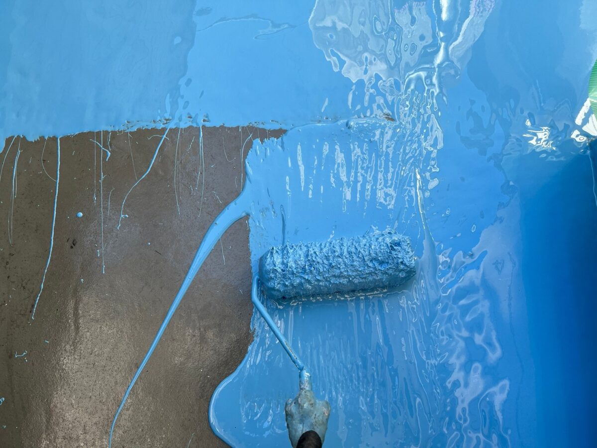千葉県船橋市　S様邸　屋根塗装・外壁塗装工事　付帯部　シャッターボックスの塗装とベランダ防水工事