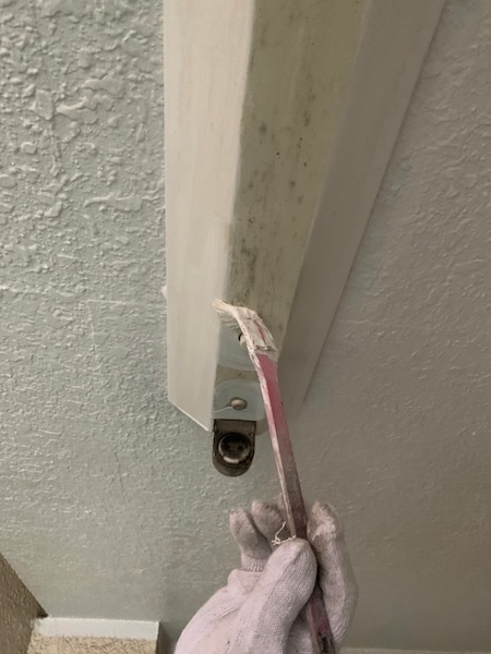 階段の長尺シート貼りと廊下側の塗装をレポート|東京都多摩市関戸