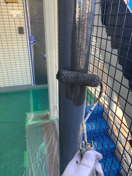 神奈川県川崎市|鉄部 換気口カバー・鋼管・照明を塗装しました