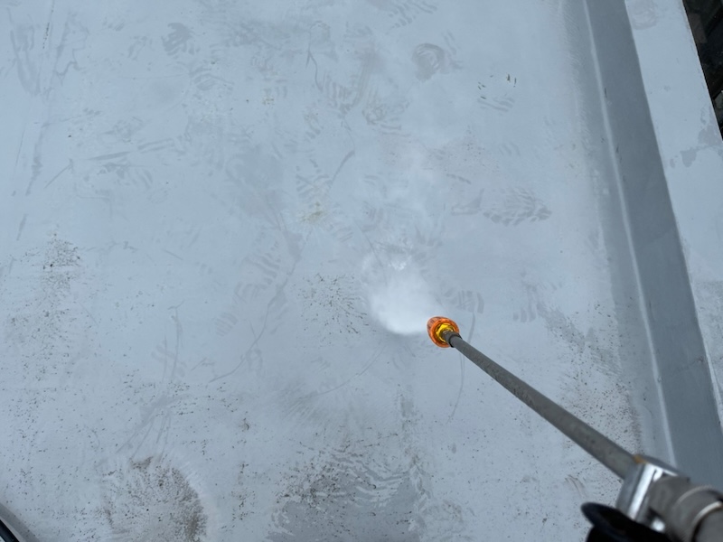 マンション外壁塗装工事のご依頼!高圧洗浄を実施しました|神奈川県川崎市