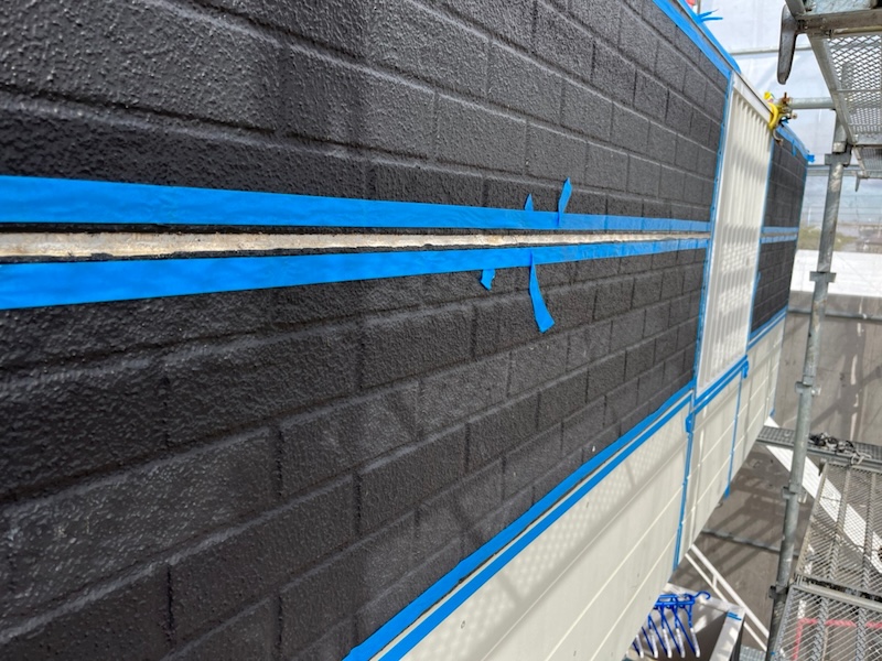 神奈川県藤沢市|ベランダ側の外壁が傷んでいたため、部分的に張り替えました