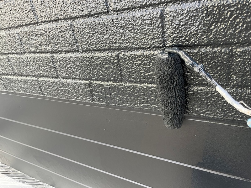 神奈川県藤沢市|外壁の下塗り・中塗り・上塗りをレポート!塗装回数について