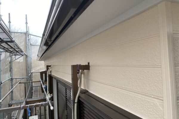 神奈川県三浦市　S様邸　破風板と軒天井の下地処理〜仕上げ塗装までを行いました！
