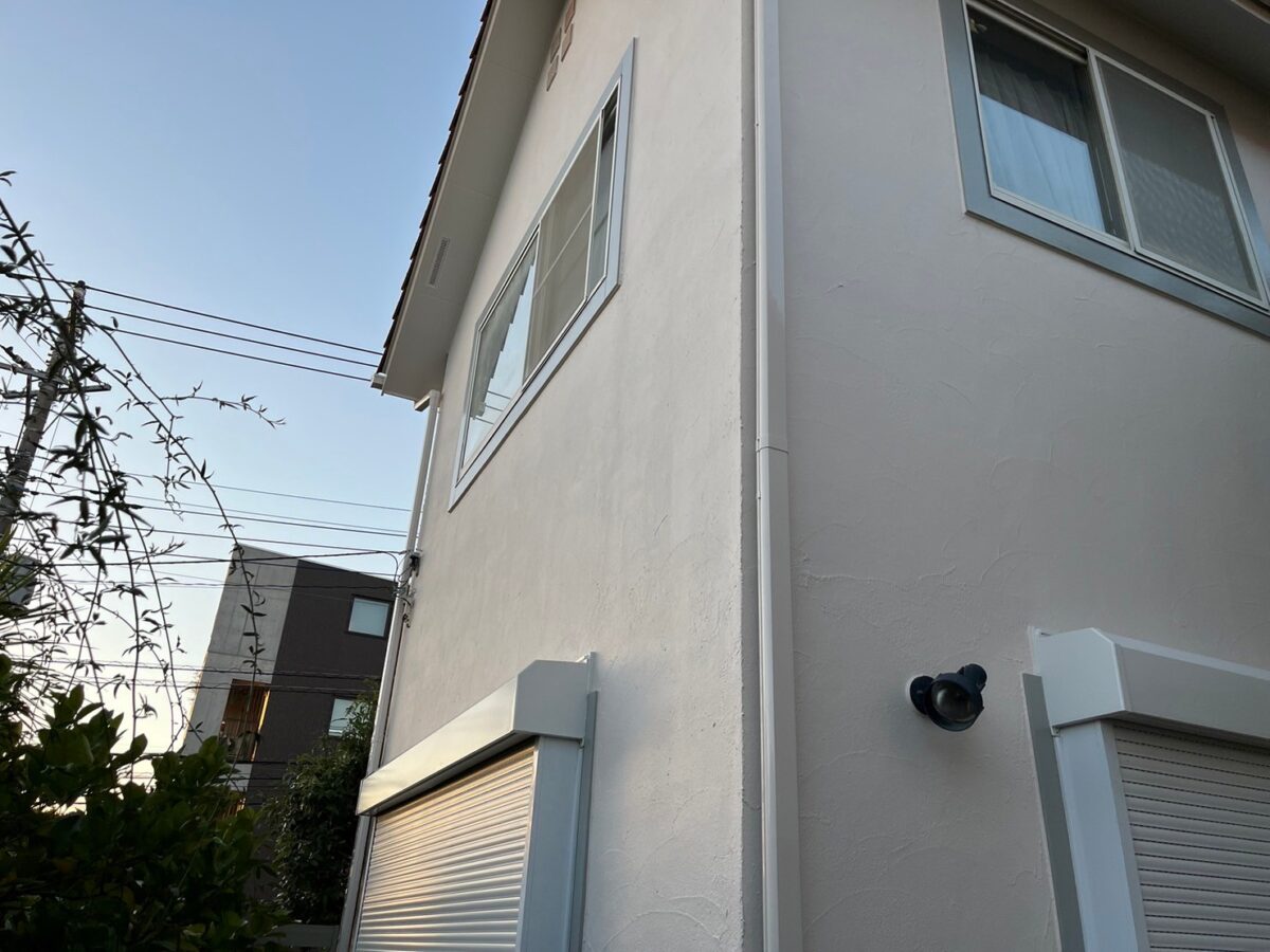 神奈川県横浜市　O様邸　外壁塗装工事　付帯部　縦樋の塗装