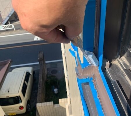 マンション 窓まわりのシーリング工事を行わせていただきました！｜東京都調布市