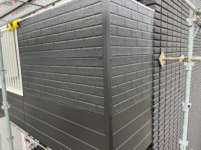 神奈川県藤沢市|外壁の下塗り・中塗り・上塗りをレポート!塗装回数について